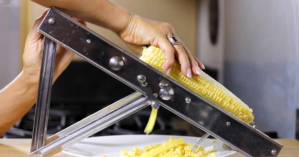 Removing corn kernels with a classic french mandoline